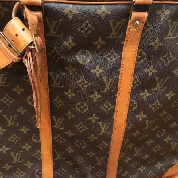 Authentic Vintage LV suitcase. SOLD - Picture 3 of 8